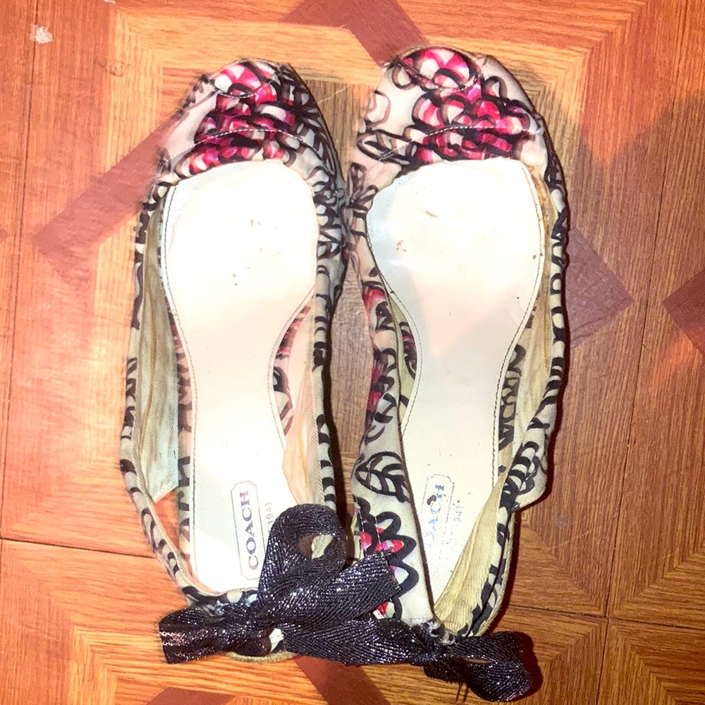Coach wedges floral design, open toe, with ribbon in back